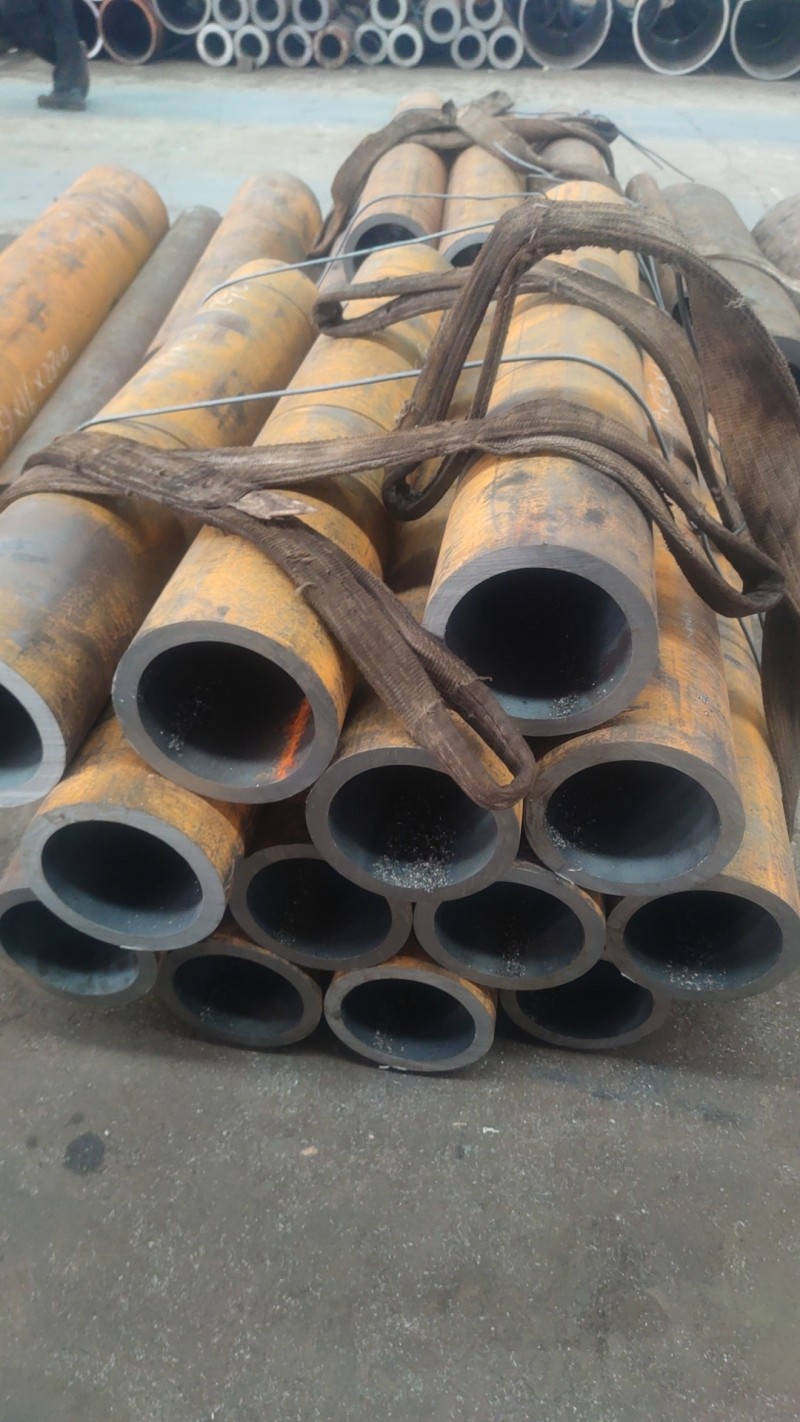 浔阳浔阳浔阳15CrMoG无缝钢管切割